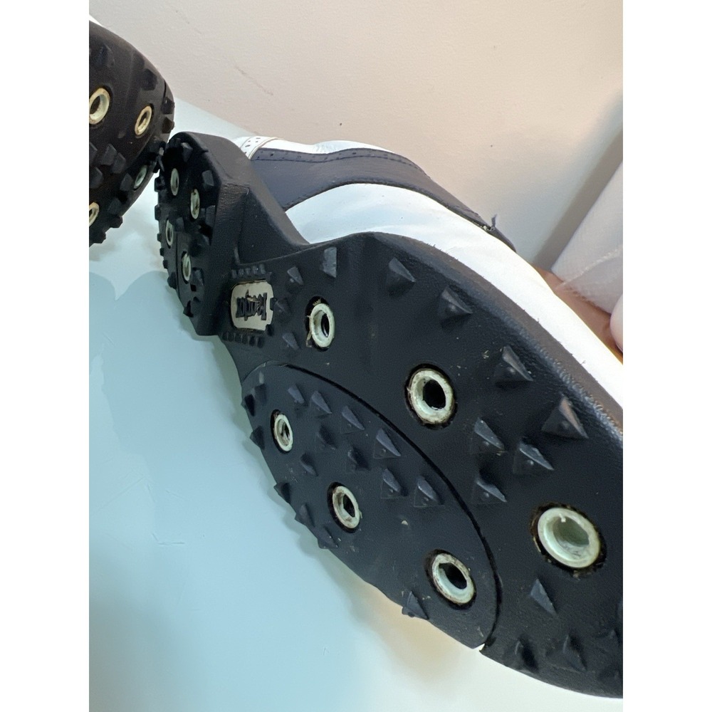 FootJoy Golf Shoes Men's 9W White Black Saddle Kiltie Classic Spikes - Picture 6 of 12